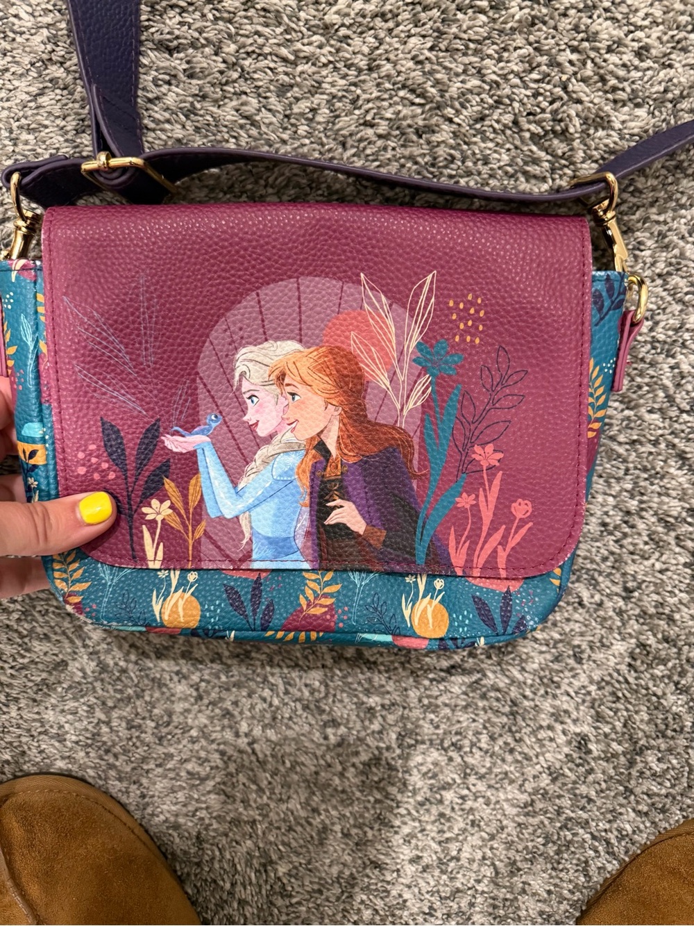 Elsa & Anna Crossbody Bag - Picture 2 of 3